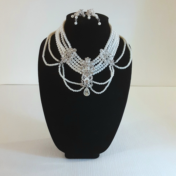 Pearl and Crystal Set - Picture 3 of 4